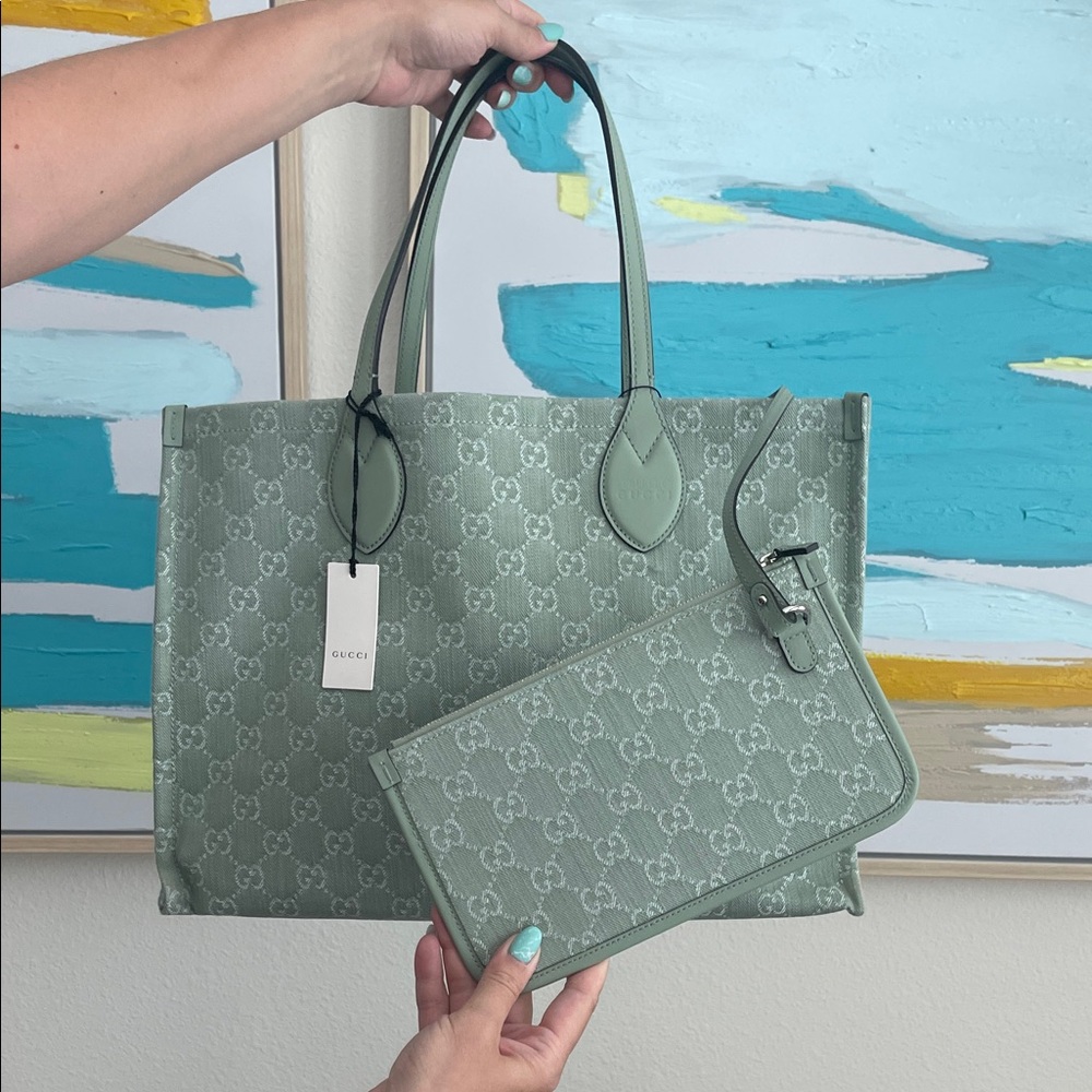 $3850 New GUCCI LG Mint Sage Green Supreme Tote with Detachable Matching Pouch